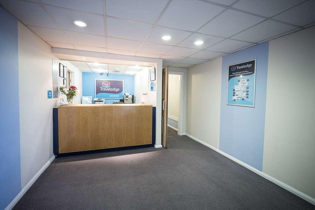 Travelodge Limerick Interior photo